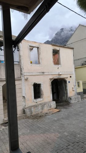 Rusenje-i-ponovno-gradenje-obiteljske-kuce-Makarska-Bratus-2